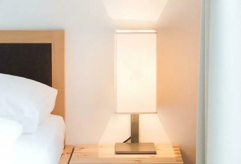 Comfort-huone, Steindl's Boutique