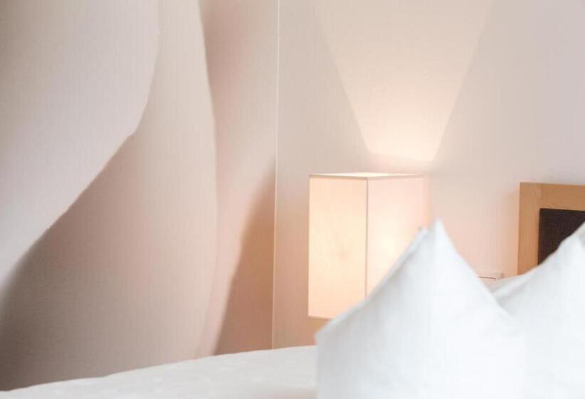 Comfort room with balcony, Steindl's Boutique