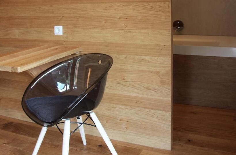 高级小型套房, Steindl's Boutique