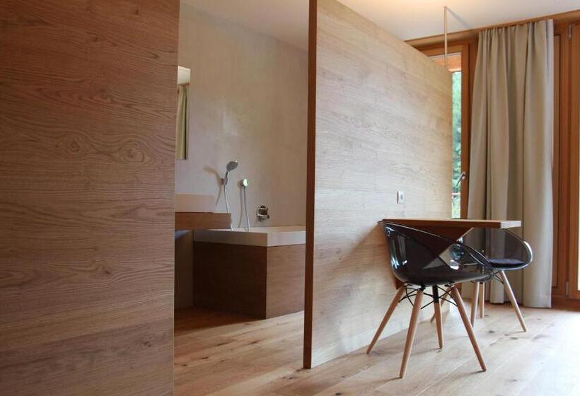 高级小型套房, Steindl's Boutique