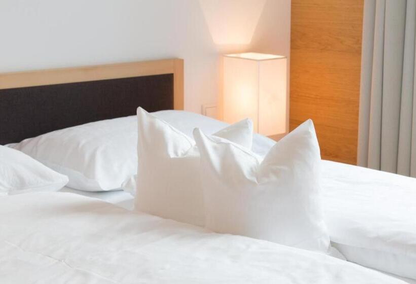 舒适型房间, Steindl's Boutique