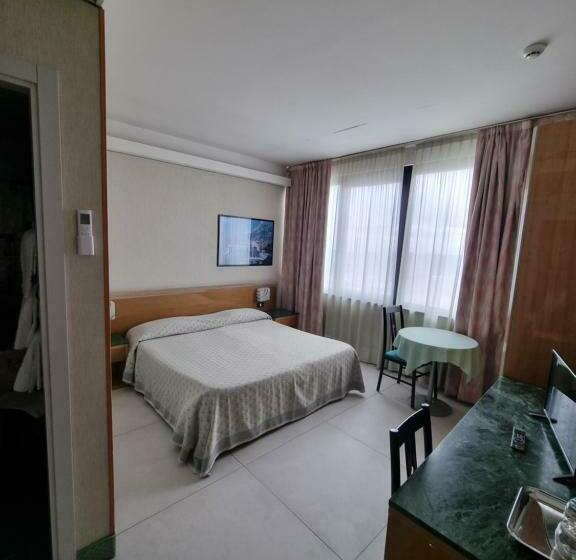 חדר סטנדרט, Thema