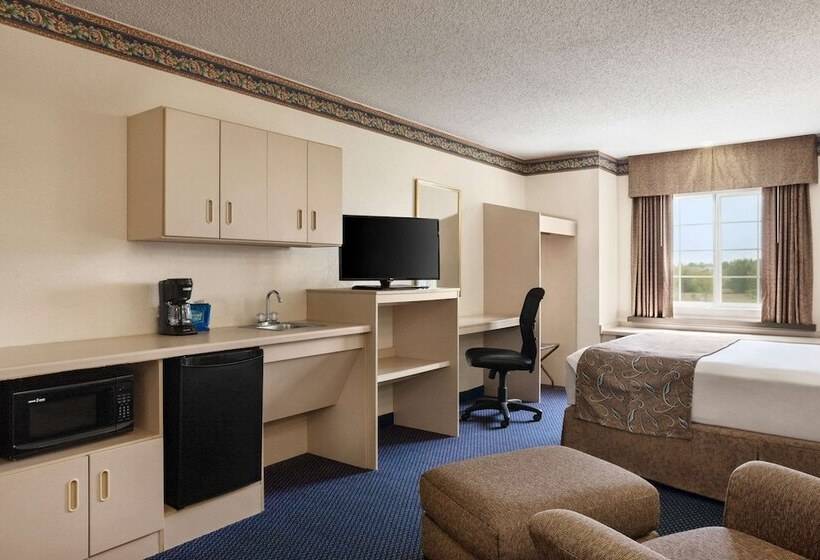 Люкс, Travelodge By Wyndham Fort Scott