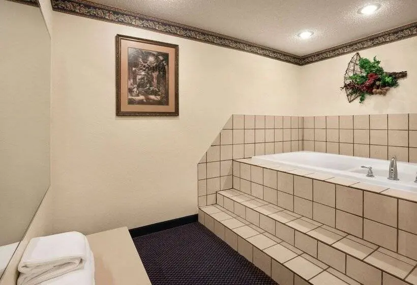 Sviitti, Travelodge By Wyndham Fort Scott