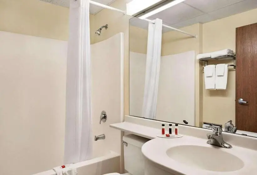 Deluxe-sviitti, Travelodge By Wyndham Fort Scott