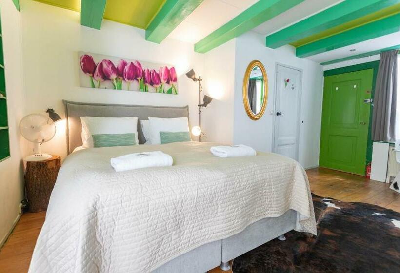 Superior Room King Size Bed, Tulip Of Amsterdam