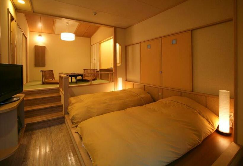 高级大房间, 游泉志だて