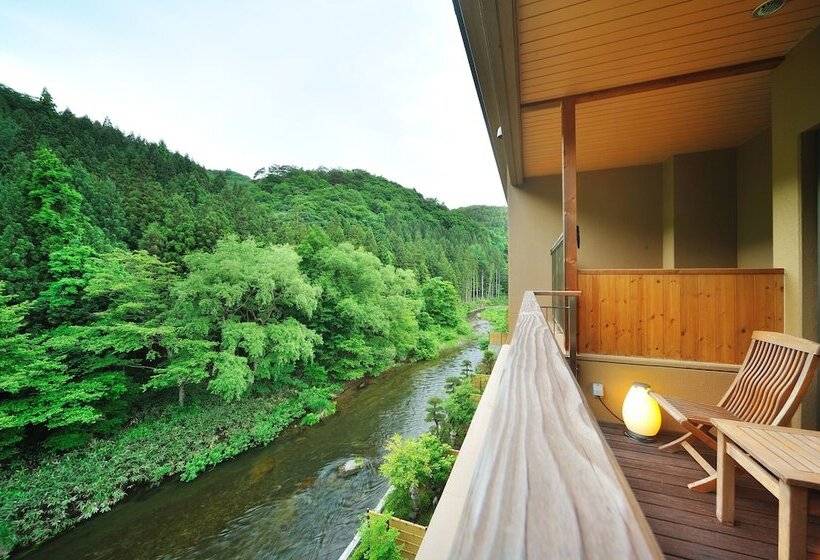 高级大房间, 游泉志だて