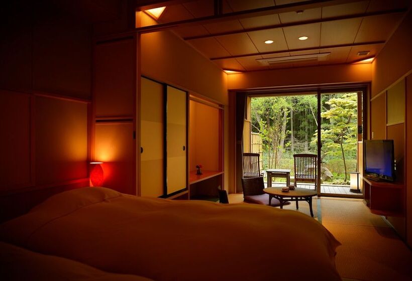 豪华房间, 游泉志だて