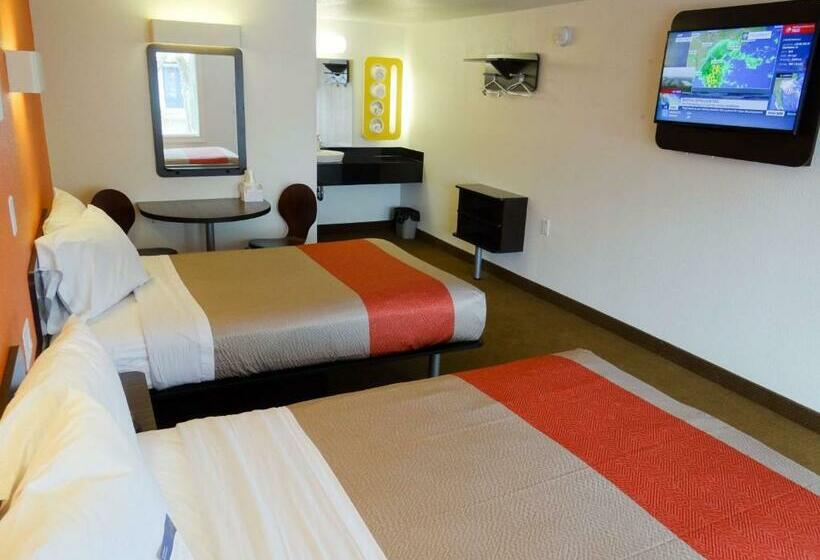 スタンダード４人部屋, Motel 6 Erie, Pa