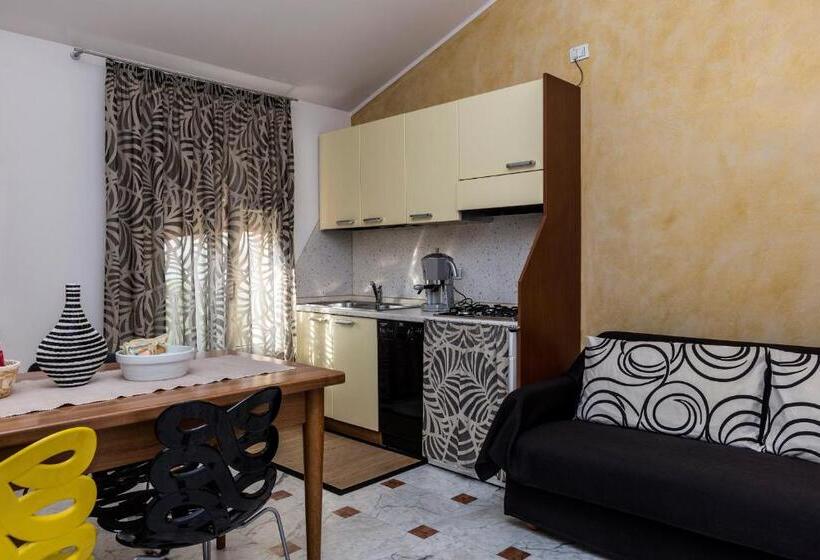 דירת חדר, Al Ponticello