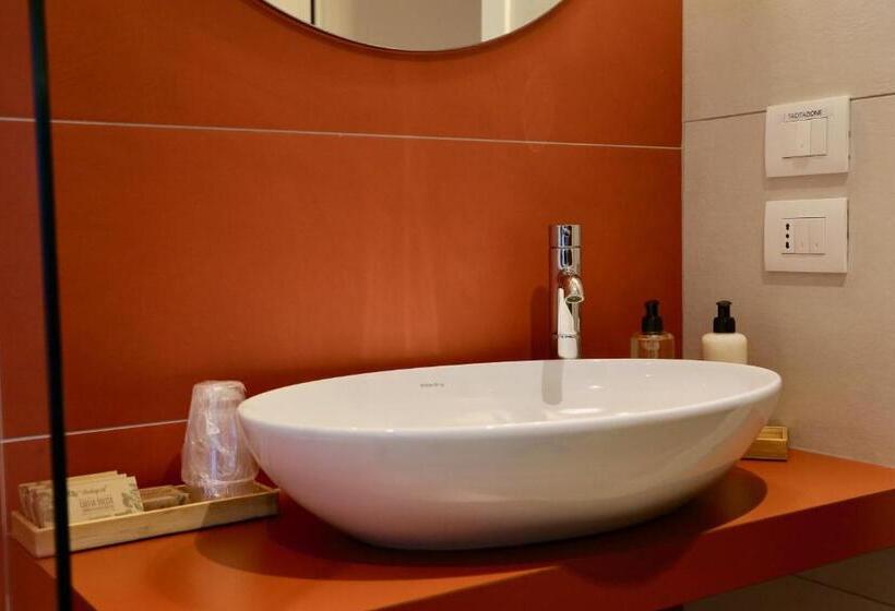 חדר דלוקס, Al Ponticello