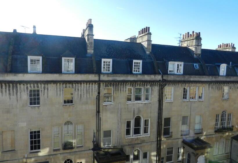 ファミリールーム, Brocks