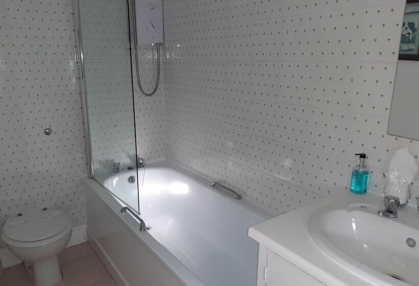 ファミリールーム, Brocks