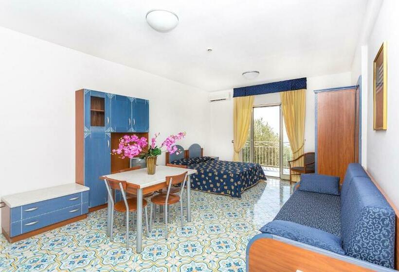 إستوديو قياسى, Club Residence La Castellana