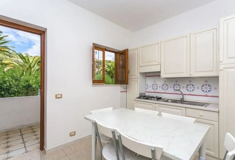 استودیوی سوپریور, Club Residence La Castellana