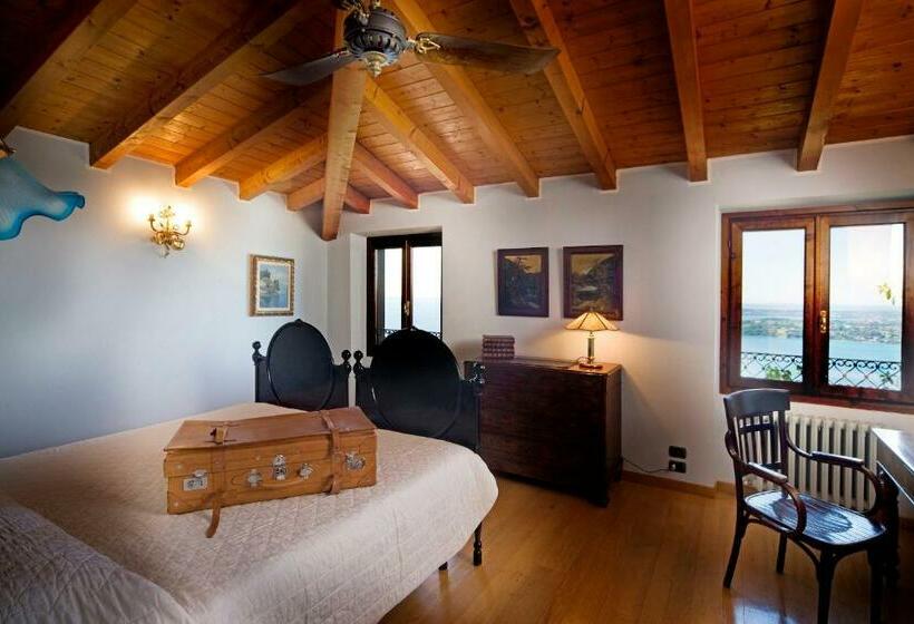 غرفة قياسية مطلّة علي البحيرة, Dimora Bolsone