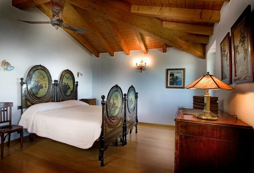 غرفة قياسية مطلّة علي البحيرة, Dimora Bolsone