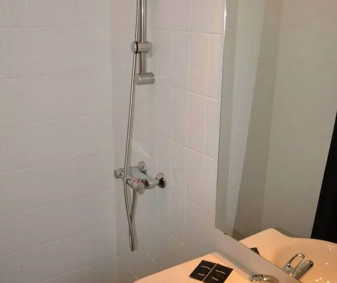 اتاق استاندارد یک نفره, Dolphin Hotel Annex