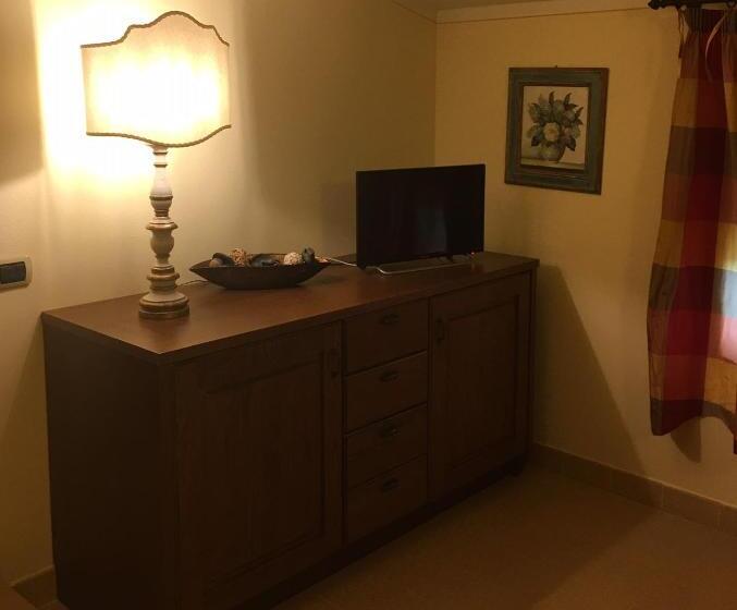 סוויטת ג'וניור, Villa Della Certosa