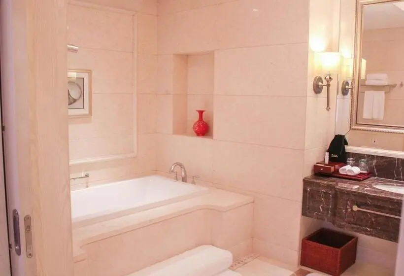 Superior suite with garden view, Carp Islet Resort Fuzhou