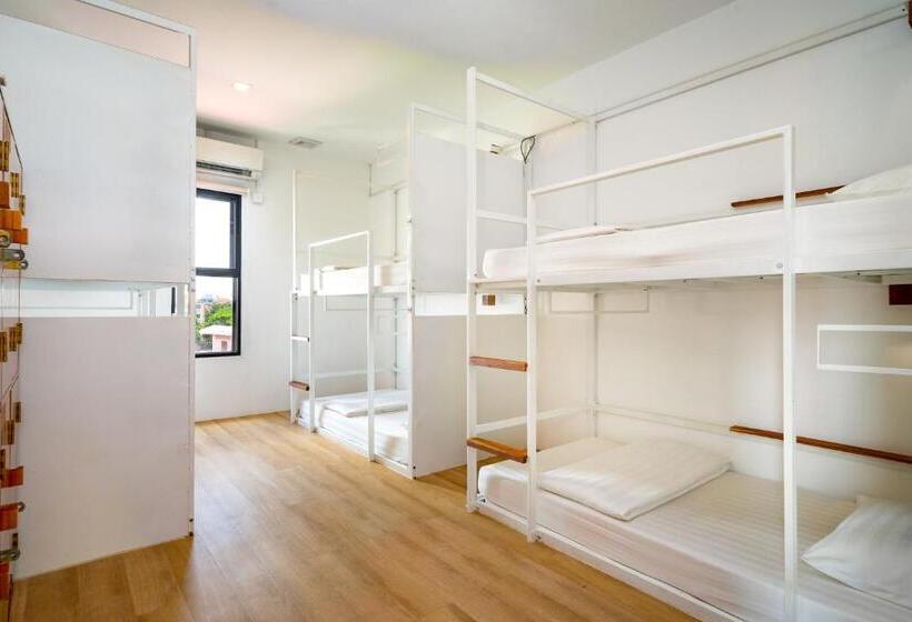 اتاق استاندارد چهارنفره با سرویس بهداشتی مشترک, Onederz Siem Reap