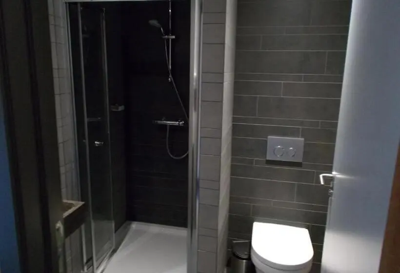 تختخواب در اتاق مشترک, Brxxl 5 City Centre Hostel