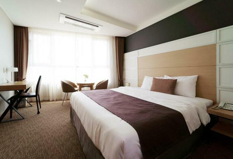 Номер Deluxe, Eastern Hotel Jeju