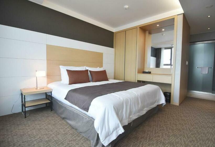 Номер Deluxe, Eastern Hotel Jeju