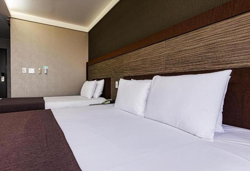Номер Стандарт Вид на Город, Eastern Hotel Jeju