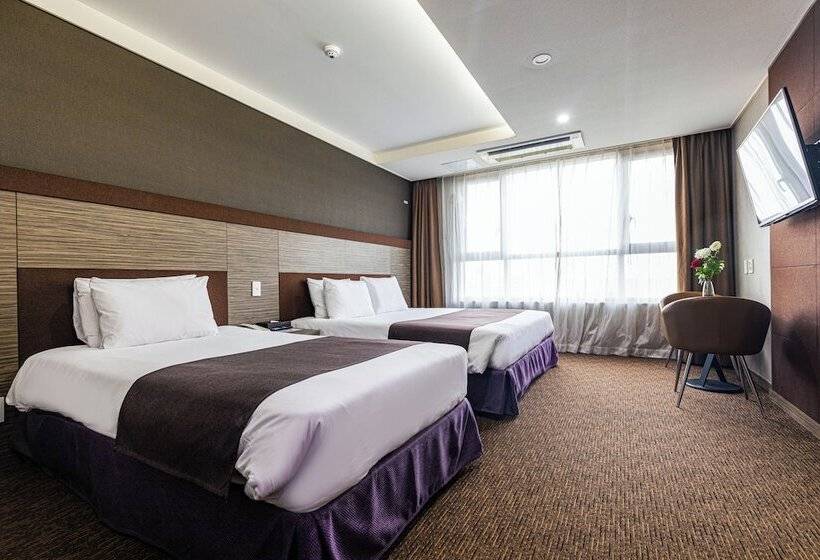 Номер Deluxe, Eastern Hotel Jeju