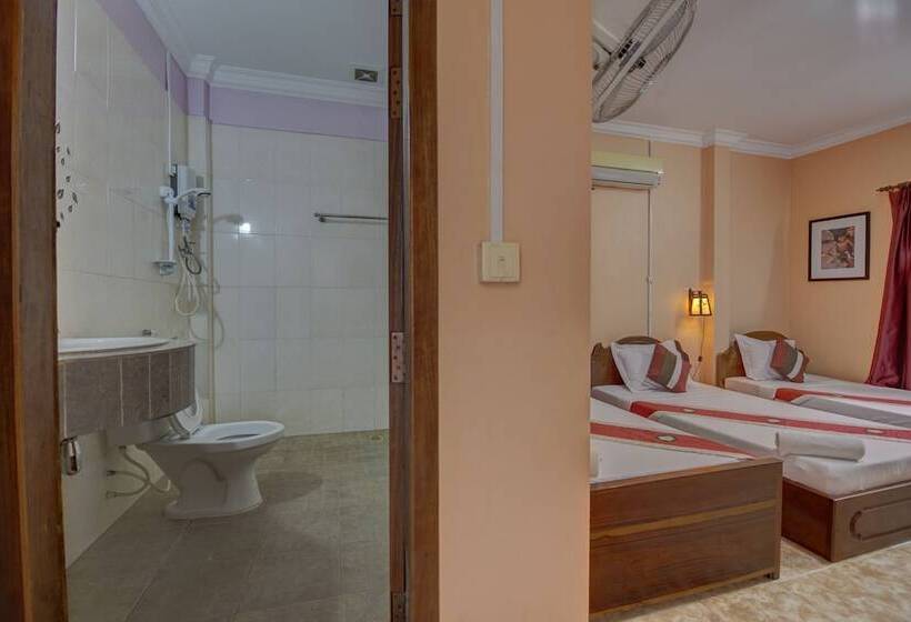 اتاق لوکس سه تخته, Happy Heng Heang Guesthouse