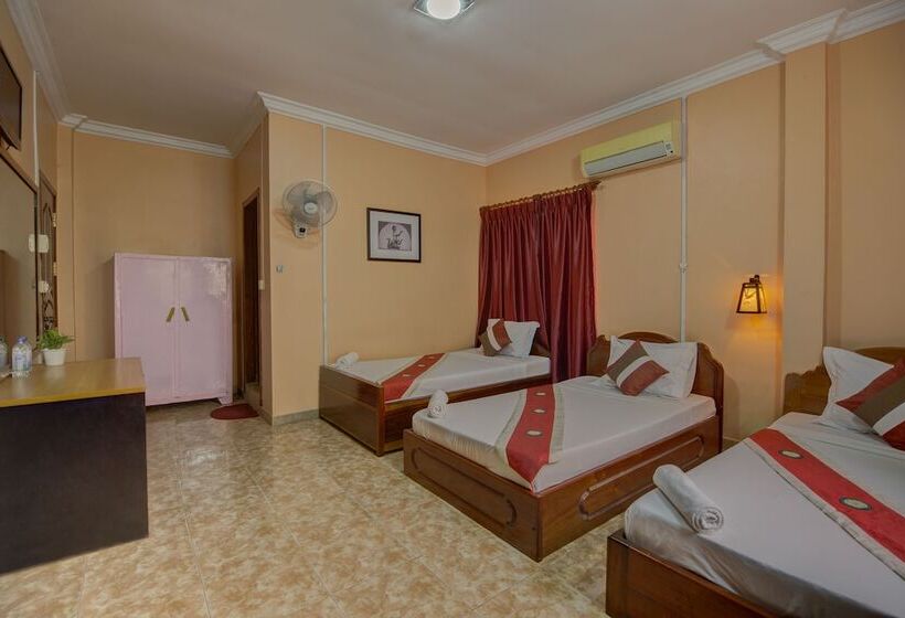 اتاق لوکس سه تخته, Happy Heng Heang Guesthouse