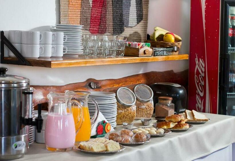 اتاق استاندارد سه نفره, Le Charme Con Parking