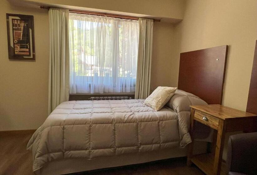 اتاق استاندارد سه نفره, Le Charme Con Parking