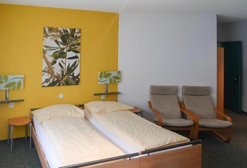 스탠다드 트리플 룸, Oberland