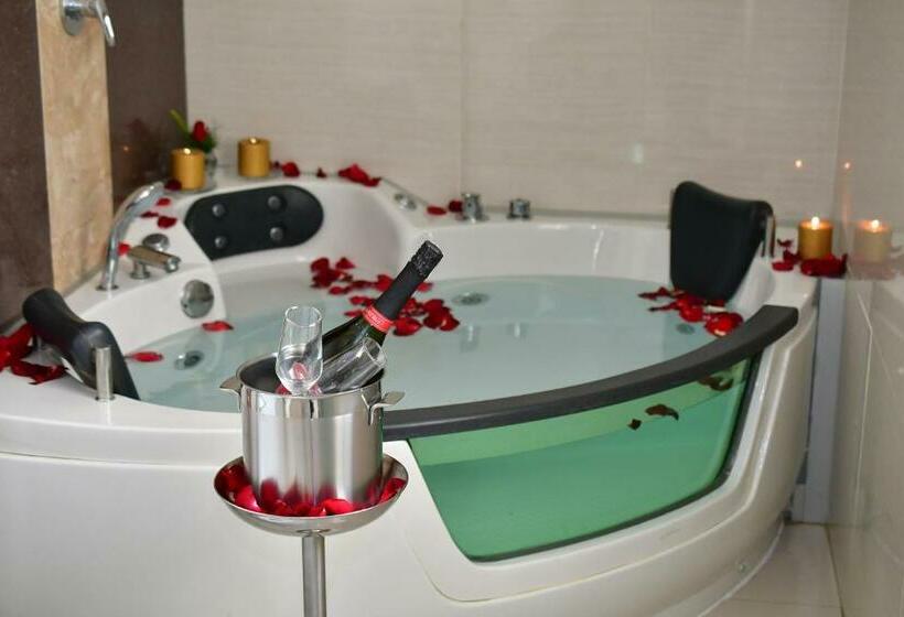 Люкс Кровать Кинг, Prince