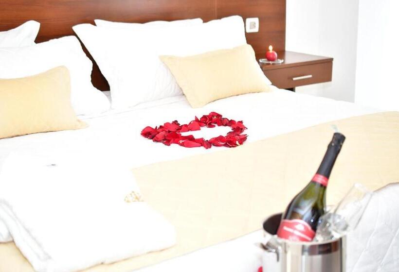 Люкс Кровать Кинг, Prince