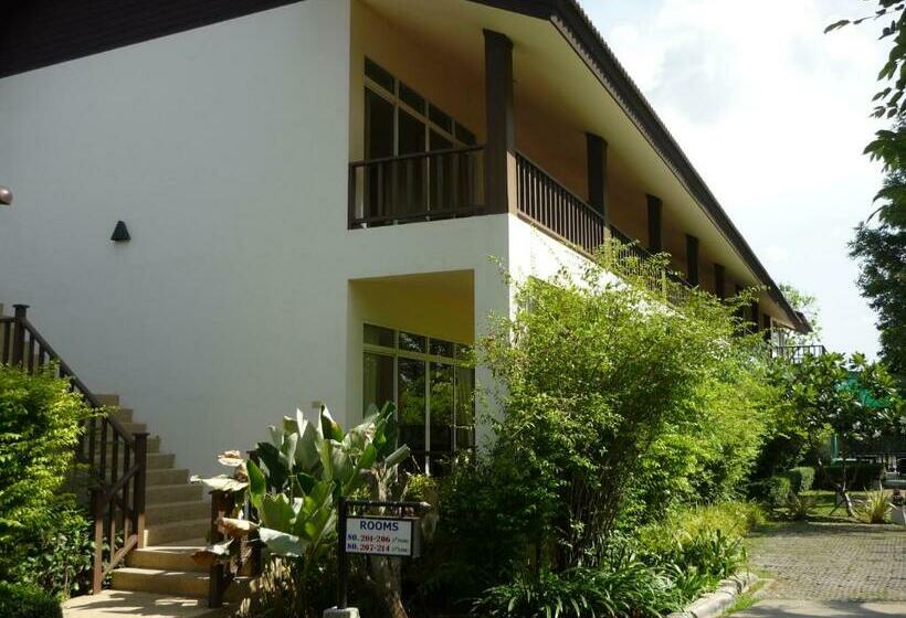غرفة سوبيريور ثلاثية, The Riverkwai Bridge Resort