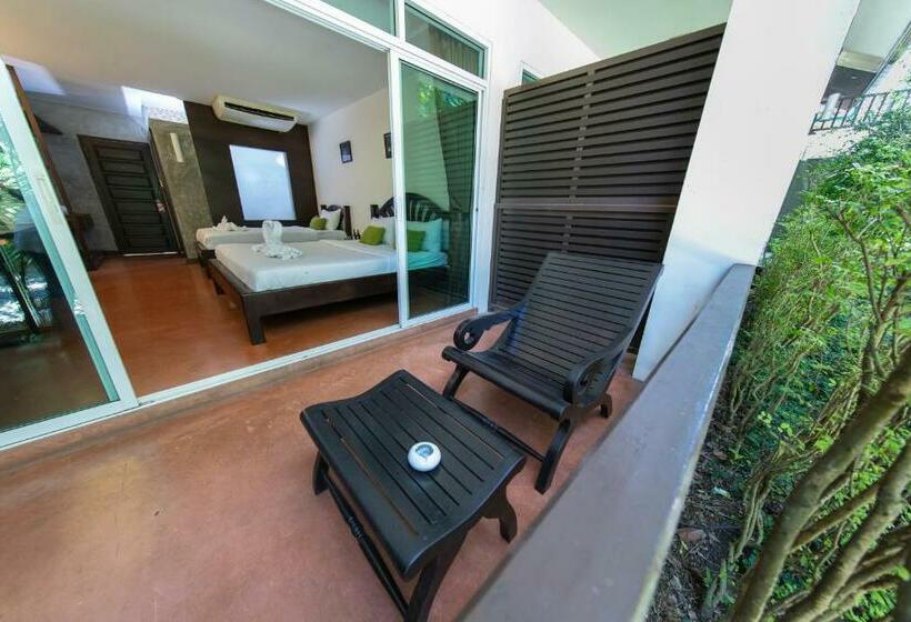 غرفة سوبيريور ثلاثية, The Riverkwai Bridge Resort