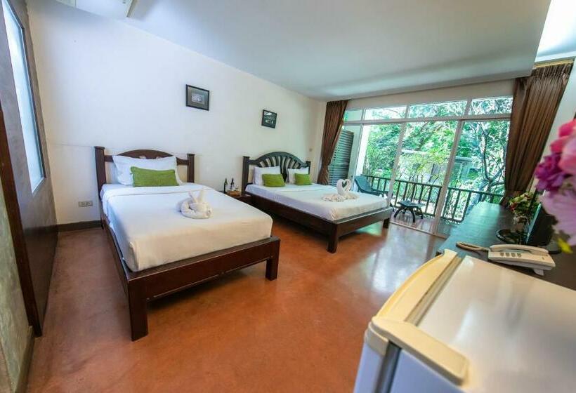 غرفة سوبيريور ثلاثية, The Riverkwai Bridge Resort