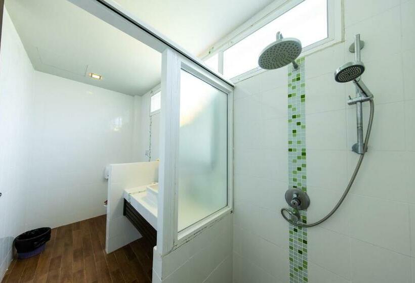 غرفة قياسية, The Riverkwai Bridge Resort