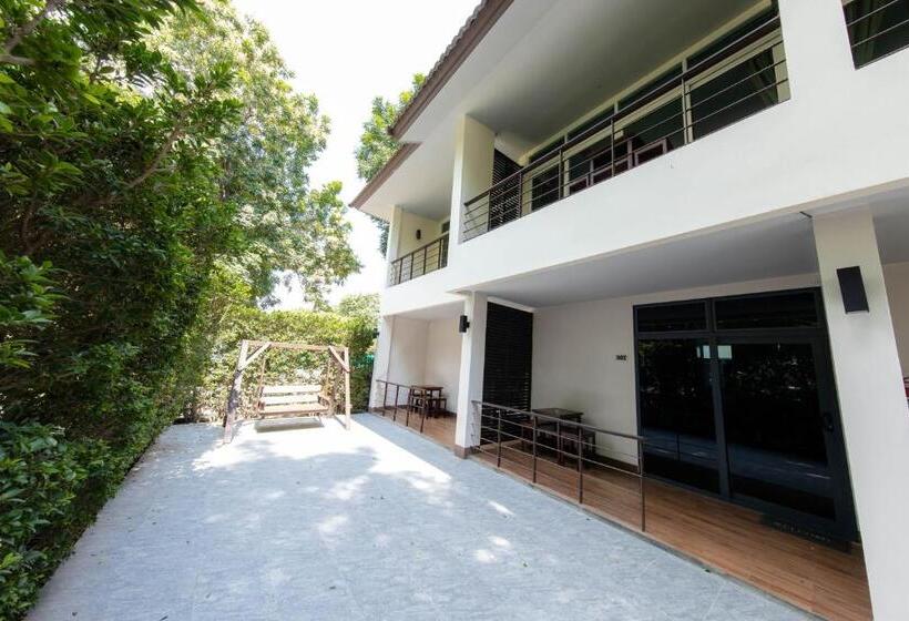 غرفة قياسية, The Riverkwai Bridge Resort