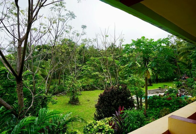 سوییت لوکس, Theview Camiguin