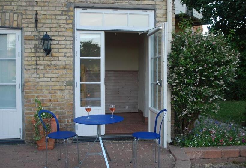 اتاق اکونومی, åhus B&b Och Vandrarhem