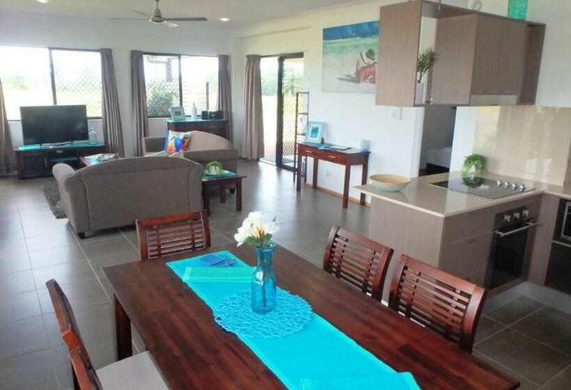 Апартаменты 2 Спальни, Nautilus Apartments