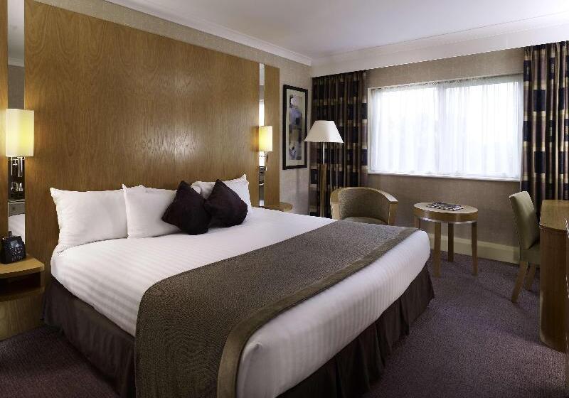 スイート, Airport Hotel Clark