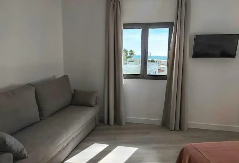 اتاق سوپریور چهار تخته, Arena House Conil