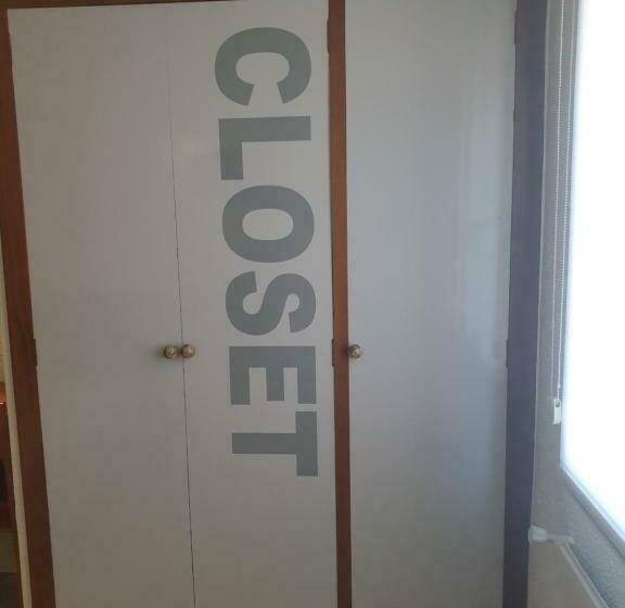 غرفة قياسية فردية, Arts  Gasteiz Centro