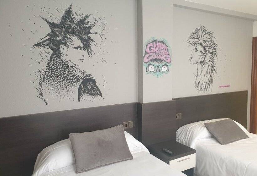 غرفة قياسية, Arts  Gasteiz Centro